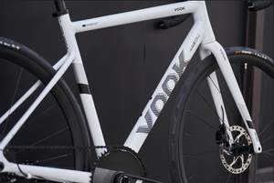 VOOK ONE 2.0 Road Bike Lightweight 7.8kg, 1290g aluminum frame + 345g carbon fork